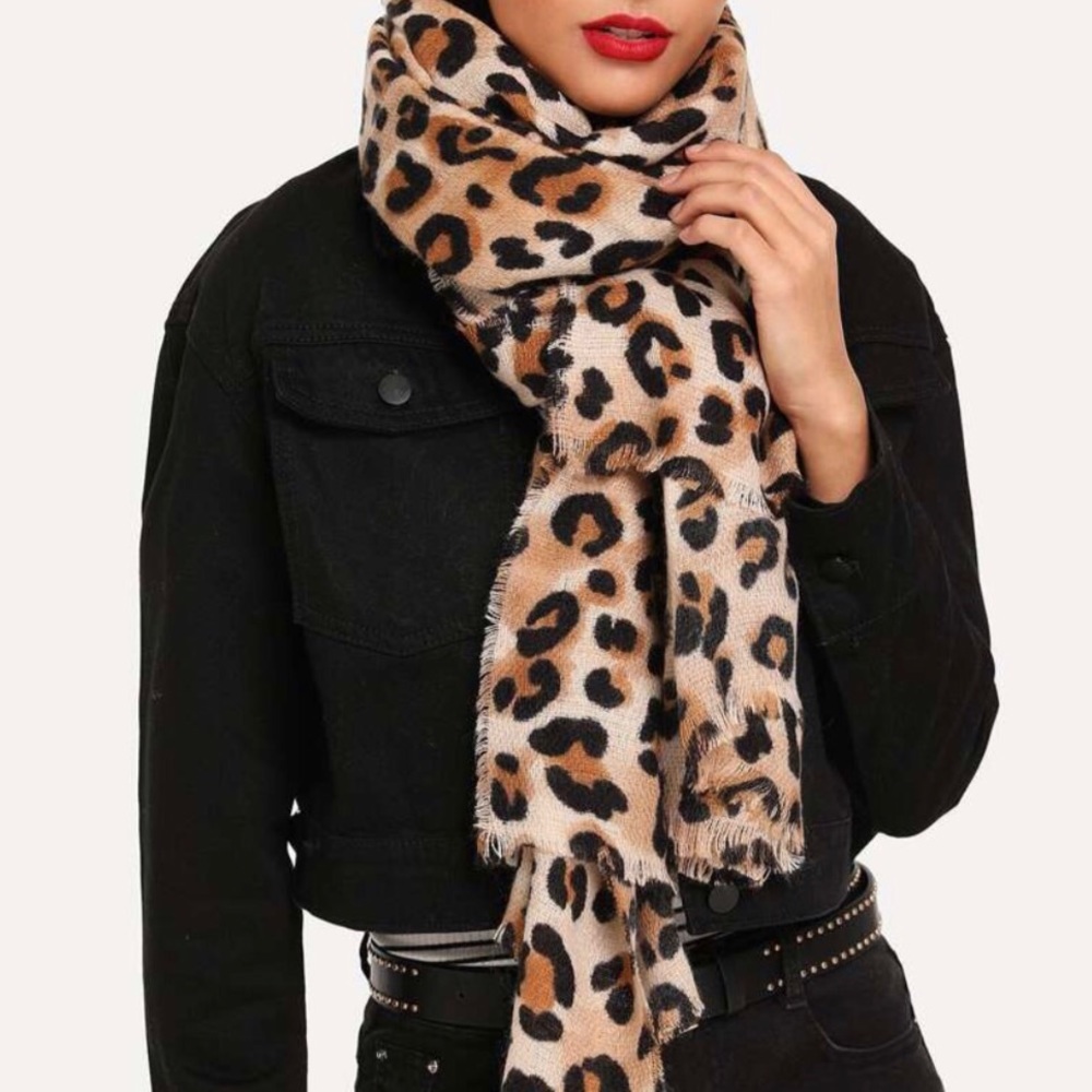 Large Leopard Print Scarf - Picture 3 of 5